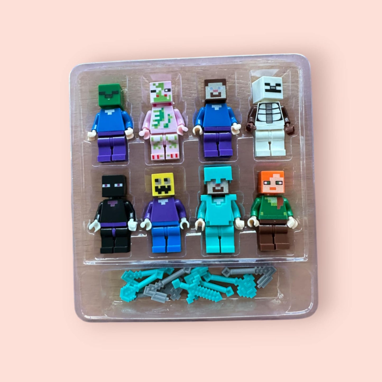 Minecraft 8 Minifigures with weapons